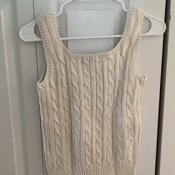 Cable-Knit Sleeveless Sweater S - Picture 9 of 13